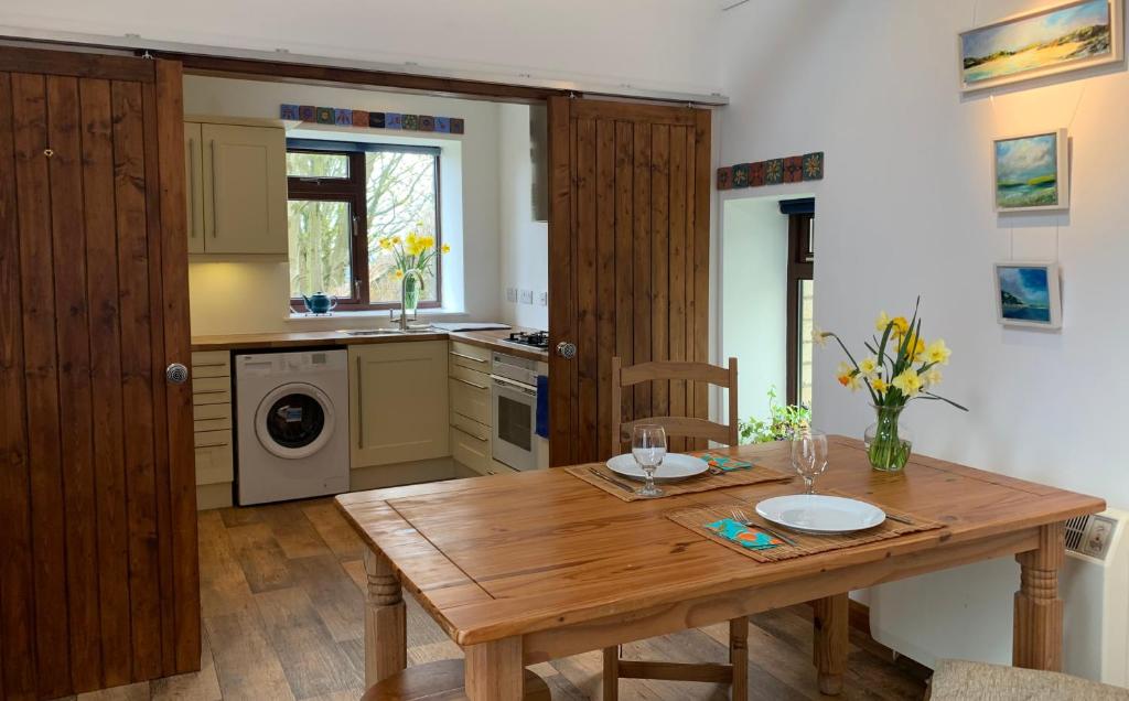 Gallery Cottage room 3